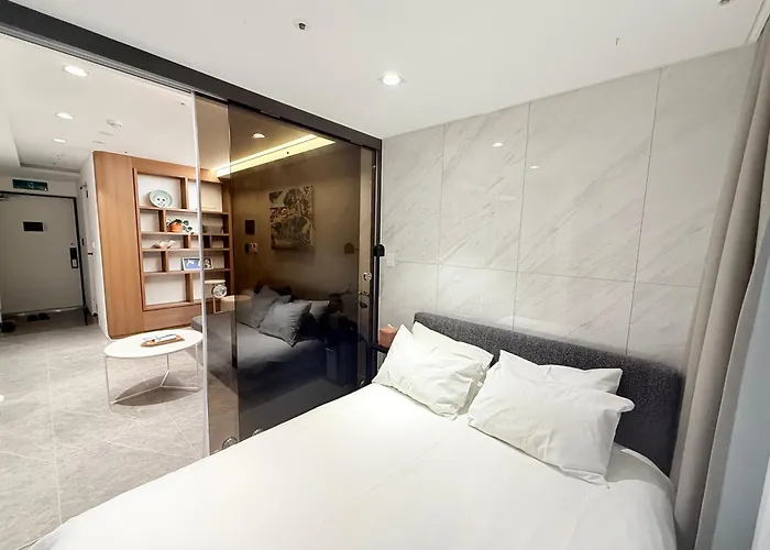 Gangnam Seocho Premium 5 Queen Bed Living Kitchen Apartment *