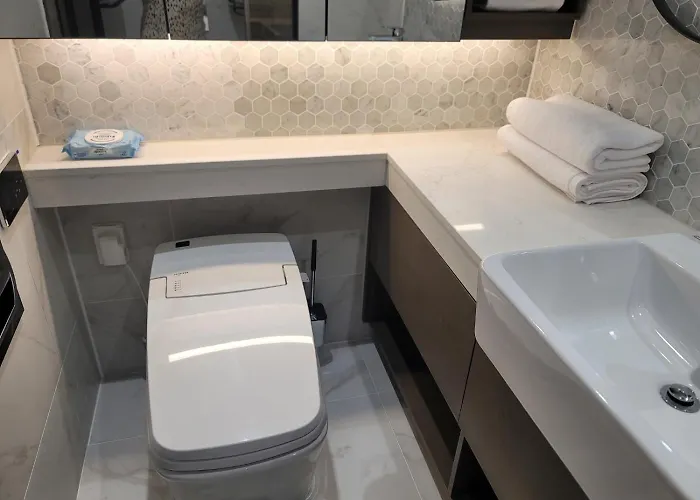 Gangnam Seocho Premium 5 Queen Bed Living Kitchen