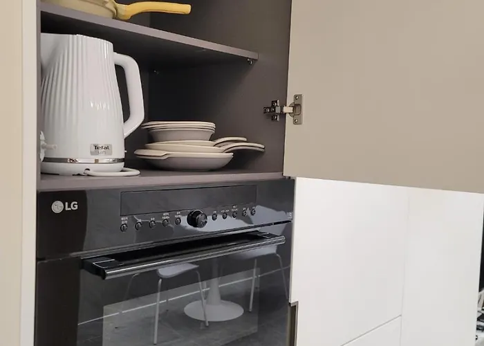 Apartment Gangnam Seocho Premium 5 Queen Bed Living Kitchen