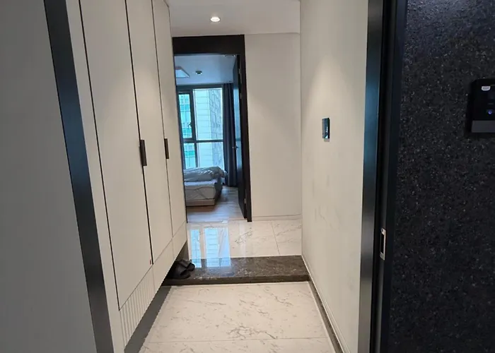 Gangnam Seocho Premium 5 Queen Bed Living Kitchen Apartment *