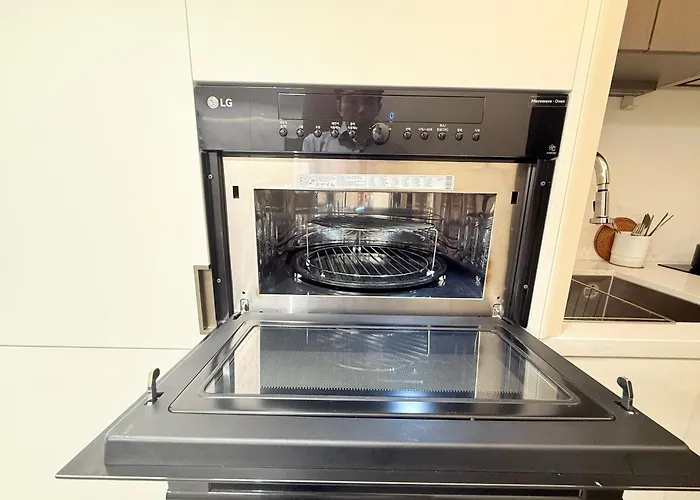 Gangnam Seocho Premium 5 Queen Bed Living Kitchen Apartment